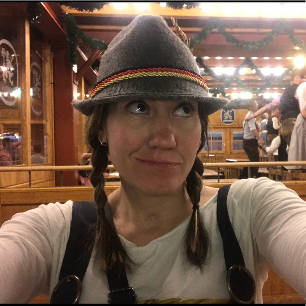 Meet your Posher, Cassandra